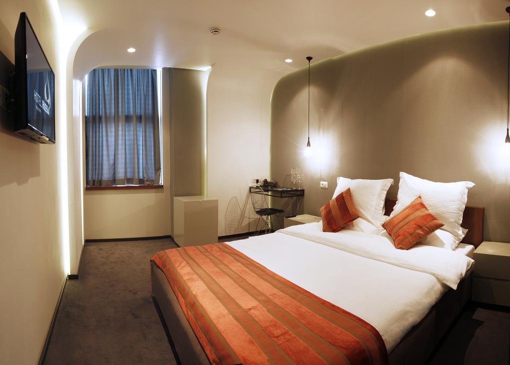 Hotel Russia Skopje Buitenkant foto