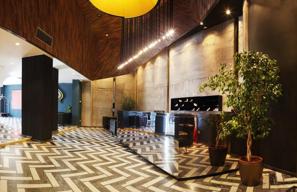Hotel Russia Skopje Buitenkant foto